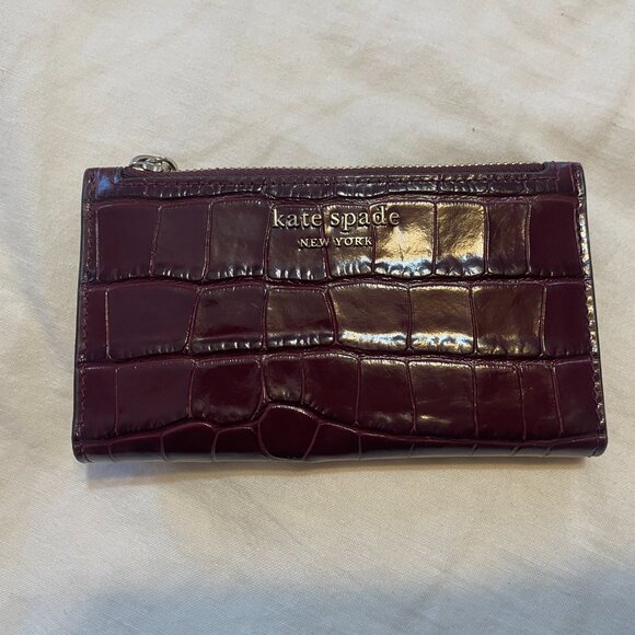 Kate Spade Spencer Croc-Embossed Leather Slim Bifold Wallet Grenache Wine Brown - Picture 3 of 6